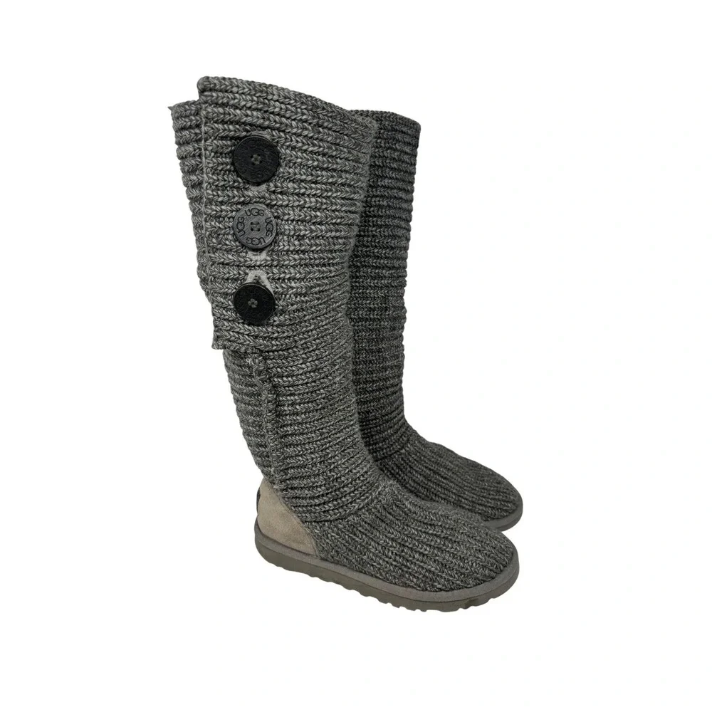 🤑UGG Australia 🩶🩷Y2k pop star ⭐️ Classic Cardy Grey Knit Button Boots  Size 6